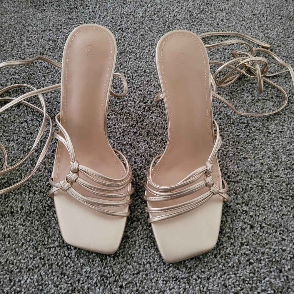 Matte gold tie ankle heeled sandals 7.5